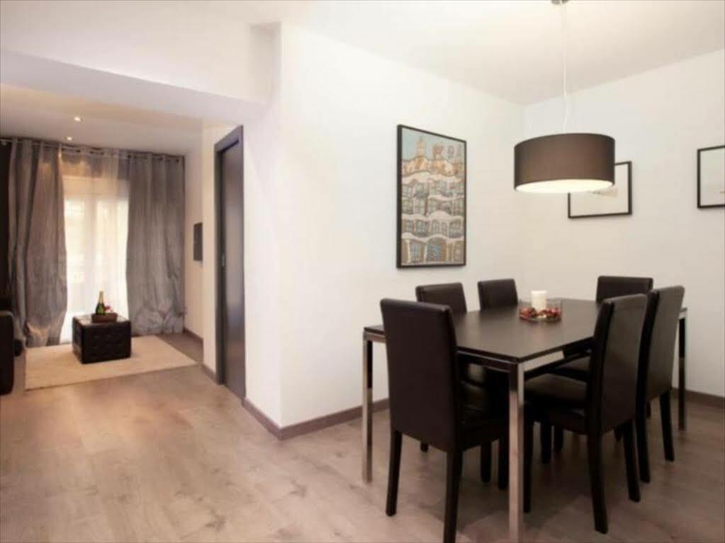 Alcam Encants Plus Barcelona Exteriör bild
